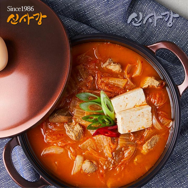 35년전통 수원맛집 신사강 김치찌개_900g 3-4인분 가정식 간편 저녁메뉴 혼밥 캠핑음식, 900g, 1개