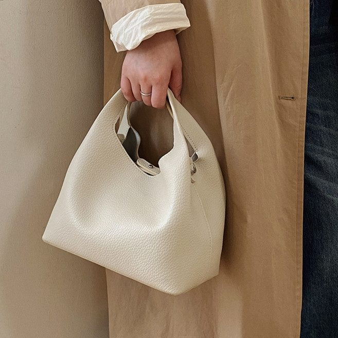 플랜앤유 미니멀 소프트 레더 버킷 토트백