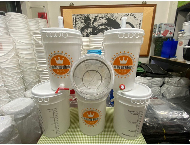 台南百寶桶雙刻度發酵釀造桶特賣套組出售 包含刻度密封桶/過濾神器/單向排氣閥/醃製食品的最愛/釀造發酵好幫手, 1個