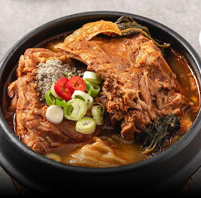 구수하고 칼칼한 탐라 뼈해장국 900g 1팩 간편요리 해장국밀키트 캠핑요리 감자탕 술안주 여행밀키트, 1개