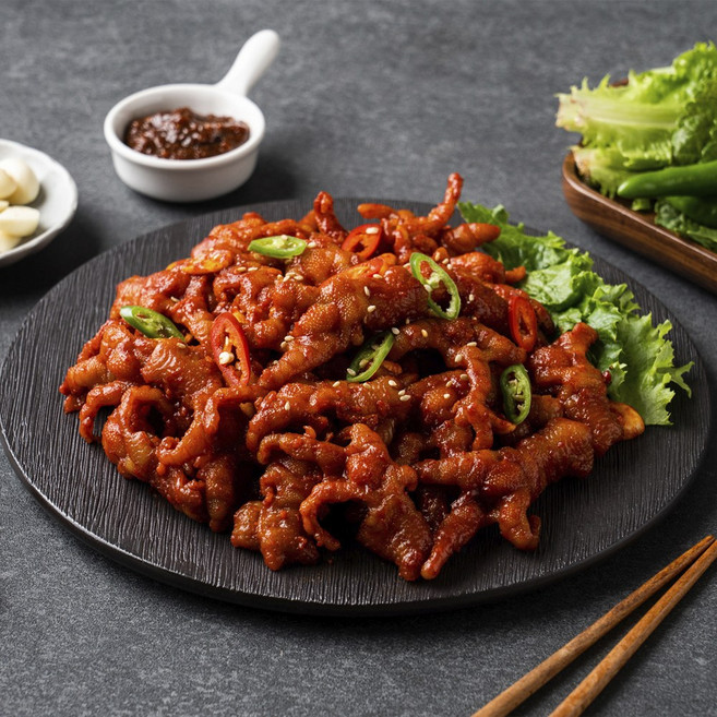 뼈없는 양념닭발 300g 국내산 간편조리 무뼈닭발 캠핑 반찬 안주 순살 고기 닭고기 믿음 Q, 1개