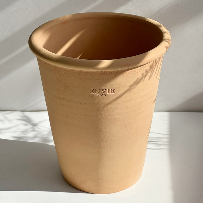 앙비까사 콘토분, 피치