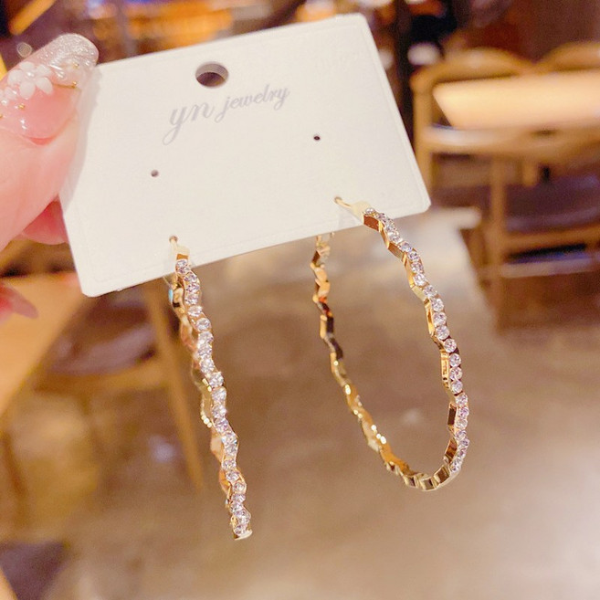 트위스트 반짝이 큐빅 링 이어링 (헤비 14K 골드 도금 S925은침 패션 귀걸이)