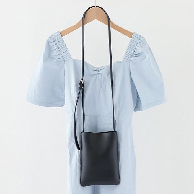 필수템만 쏙 슬림 미니 크로스백 여성 간편가방