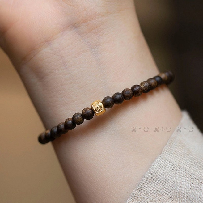 꽃소담 향나무 염주 팔찌 재물운 성공운 소원성취 행운 팔찌 남친 여친 기념일 선물 HZHF3427