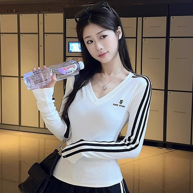 후암마켓 여성 슬림 브이넥 스포티 트랙 라인 자수 긴팔티