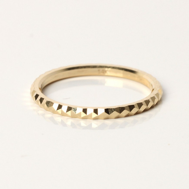 오로프 전체 14K 금 옐로우골드 할로우 삼각컷팅 가드링 반지