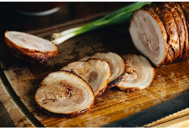 [수비드 마켓] 수비드목살챠슈, 1개, 300g