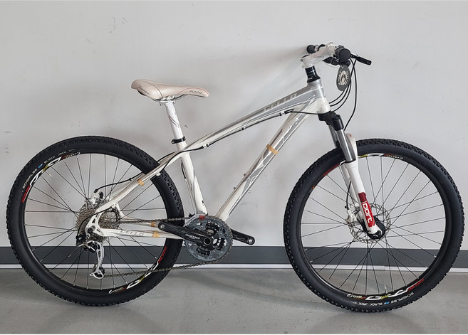 첼로 XC10 알루미늄 프레임 시마노 데오레 27단 유압식 디스크브레이크 MTB, S