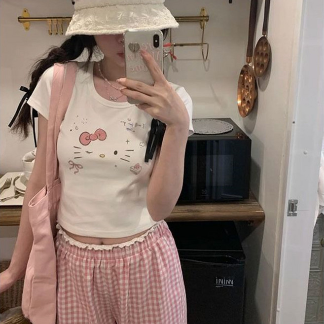 산리오 헬로 키티 귀여운 만화 프린트 반소매 티셔츠 여성 여름 슬림 피트 라운드 넥 탑 Y2K 하라주쿠 탑
