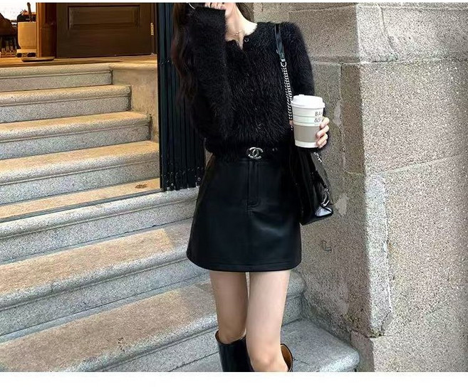 영메이 YM23419 여성 부드러운 크롭 니트 퍼니트 가디건 긴팔티