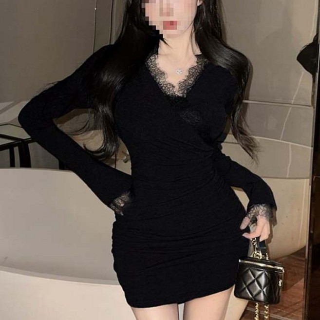 어반룩북 이네스 레이스 셔링 드레스