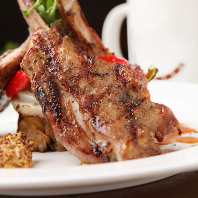 [캠핑세트] 호주산 양고기 숄더랙 프렌치렉 양꼬치 양삼겹 큐브 세트 냉장 양갈비 어린양 구이용, 01. 양갈비 토마호크 700g (2-3대), 1개