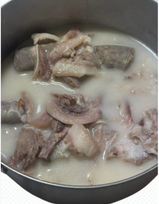 [신의주 찹쌀순대] 뽀얀순대국의구수한매력 찹쌀순대국 (~) 국산다진돼지고기 소창으로만든순대, 1개, 600g