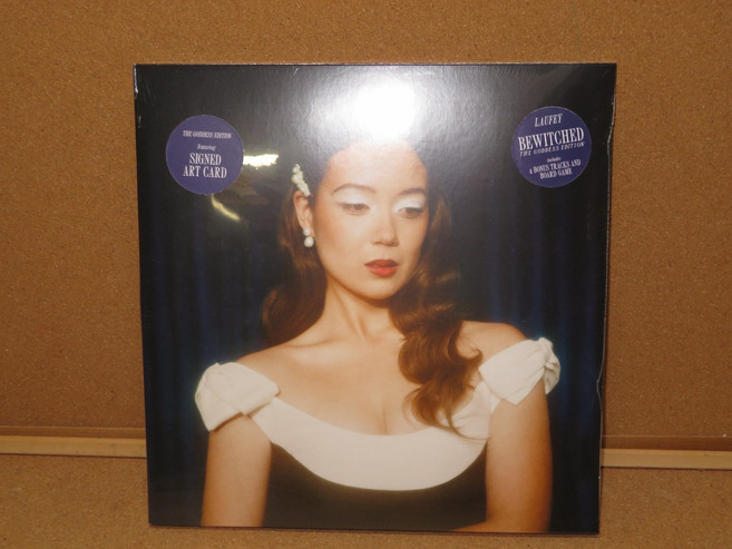 (수입 LP) Laufey Bewitched Goddess Edition Navy 2LP Vinyl Signed Art Card Sealed, (수입 LP) Laufey Bewitched Godde