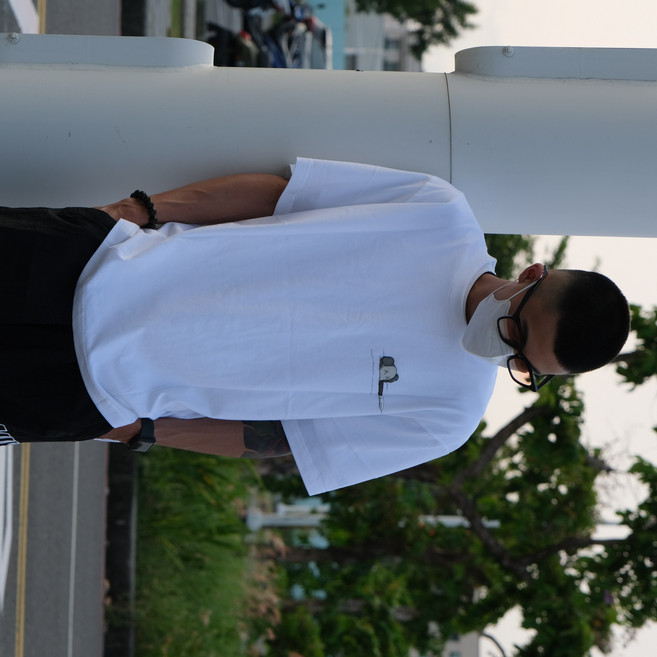 Uniqlo KAWS 聯名短袖T恤 白色 2XL, 藍色
