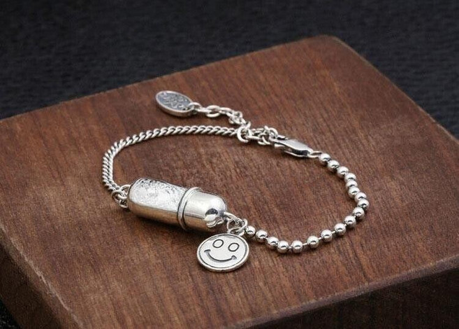 캡슐 팔찌 부모님 선물 약통 보관 쥬얼리 휴대용 알약 스마일팔찌