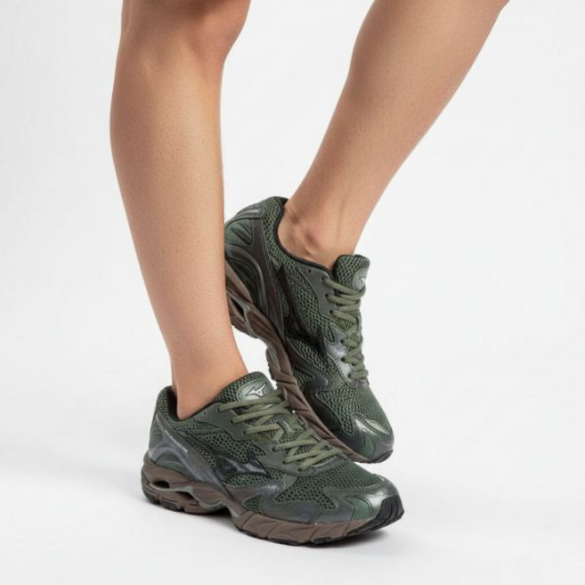 미즈노 남성 웨이브 라이더 10 - 아가비 그린 블랙 샌드 메탈릭 그레이 D1GA243109