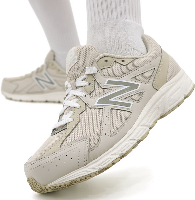 뉴발란스 남녀공용 메쉬 러닝화 발편한 경량 운동화 발볼 넓은 4E 쿠셔닝 워킹화 데일리 패션 어글리 슈즈 가성비 로우탑 헬스 피트니스 트레이닝화