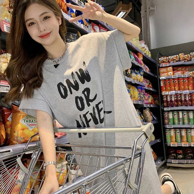여자 집앞 외출 마트 룩 레터링 반팔 면 원피스 코디 쇼핑몰 꾸안꾸 선물 편한 20대 여행 여름 dew+8202Mu