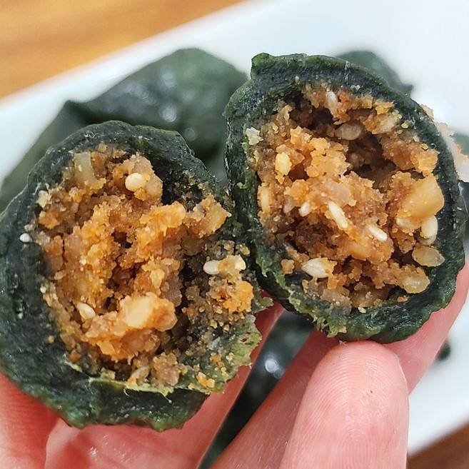 우리쌀로 만든 쫄깃하고 고소한 콩깨고물 생송편 (미니사이즈/쑥송편 흰송편) 900g, 쑥 생송편900g(생송편), 1개