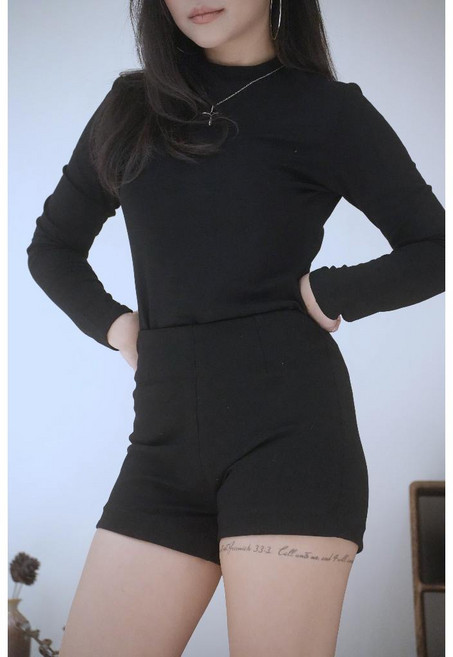 睿依女裝RYI 小高領修身彈力長袖上衣