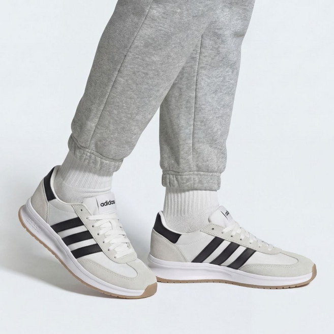 아디다스 런70s 런닝화 경량 남성 운동화 화이트 블랙 삼선 데일리 헬스 신발 발편한 레트로 스니커즈