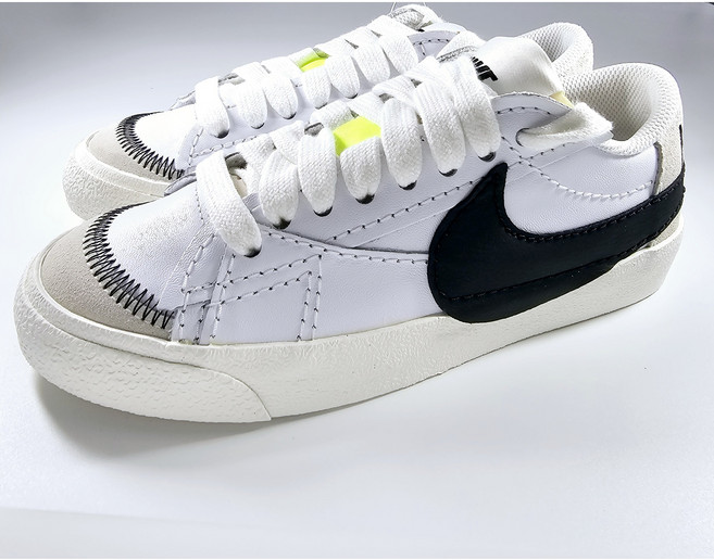 국내 매장 정품 여성용 나이키 블레이저 로우 77 점보 DQ1470-101