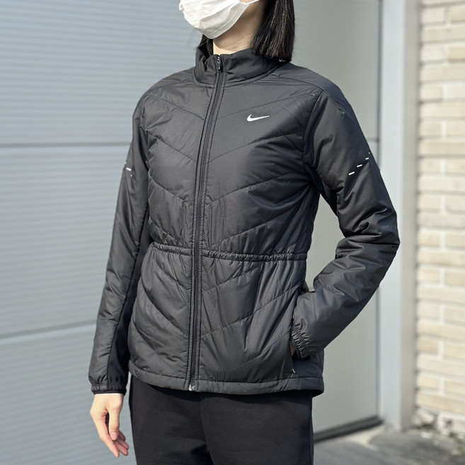 나이키 NSW 여성 러닝 자켓 써마 핏 마라톤 재킷 패딩 발수 단열 보온 운동복 러닝복 가벼운 집업