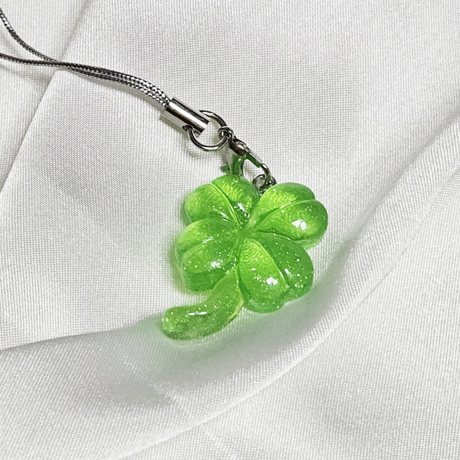 리빙릿 네잎클로버 비즈 키링 행운 부적 핸드폰줄 시험 합격 기원, 1개, 그린 휴대폰 줄