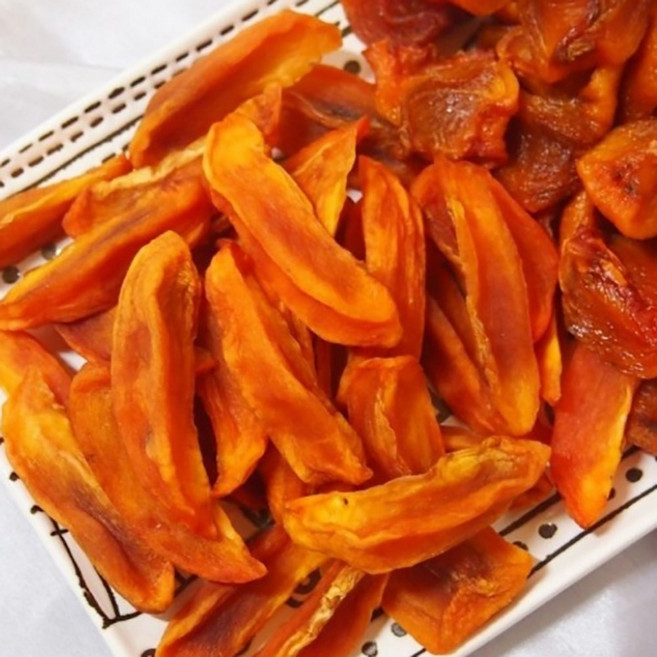 [25년 햇 대봉감말랭이 ] 서리맞은 말랑쫀득한 국내산 100% 상주 대봉 감말랭이, 1세트, 대봉감말랭이 실속형 (400g+2팩)