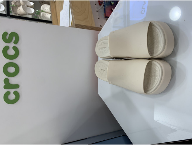 [크록스] 정품매장배송209408-160브르클린 여성 키높이 신발 굽 6cm (베이지) - NC순천점