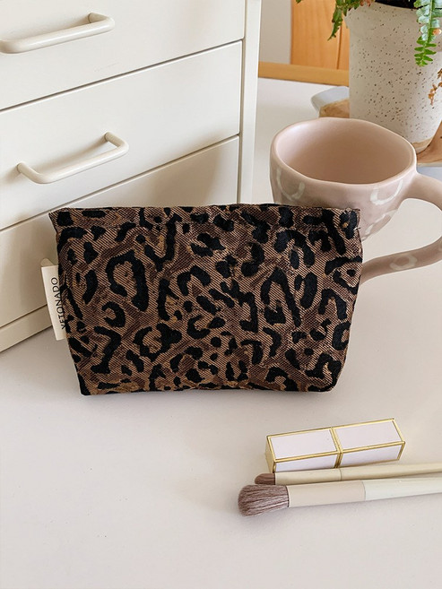 ins新款化妝包豹紋洗漱包ins印花口紅包大容量便攜式收納包手拿包
