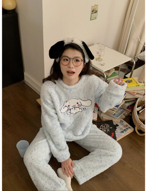軟綿綿絨睡衣 圓領可愛卡通刺繡睡衣套裝