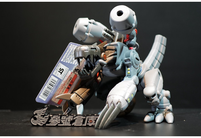 DYNAMOTION 數碼寶貝 機械邪龍獸 無限龍獸 軟膠模型 約20公分高, 1個