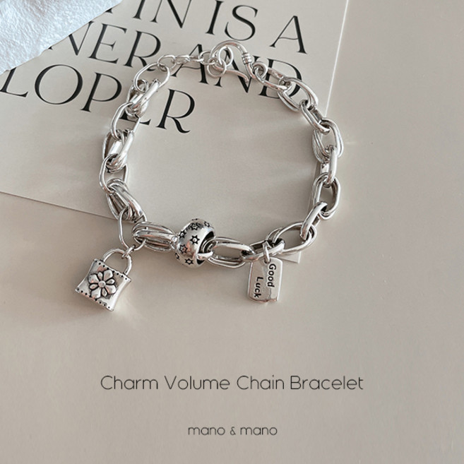 마노앤마노 빈티지 참 장식 볼륨 체인 은팔찌