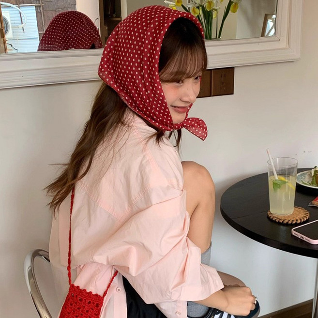 [3WAY 스타일링 완성템] 레트로 도트 실키 스카프 여성용 목스카프 헤어스카프 백핸들 봄 가을 반다나 하객룩 꾸안꾸 패션 여성 헤어 두건 악세사리 여자 데일리 스타일링