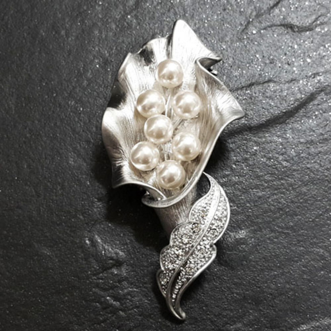 초코젬 진주방울꽃브로치(W) 플라워 정장 진주브로치