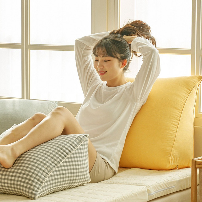 수니홈 기대미 삼각 침대 쇼파 등받이 쿠션, 체크 그레이