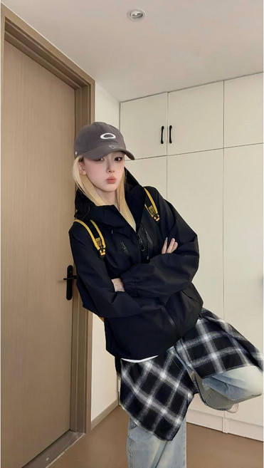 防風防雨防雪衝鋒衣 - 戶外騎行登山外套 情侶款大口袋外套