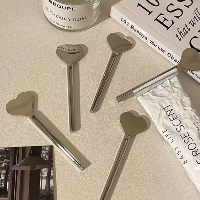 InLoop 하트 튜브 핸드크림 치약짜개, 1개, 유광실버