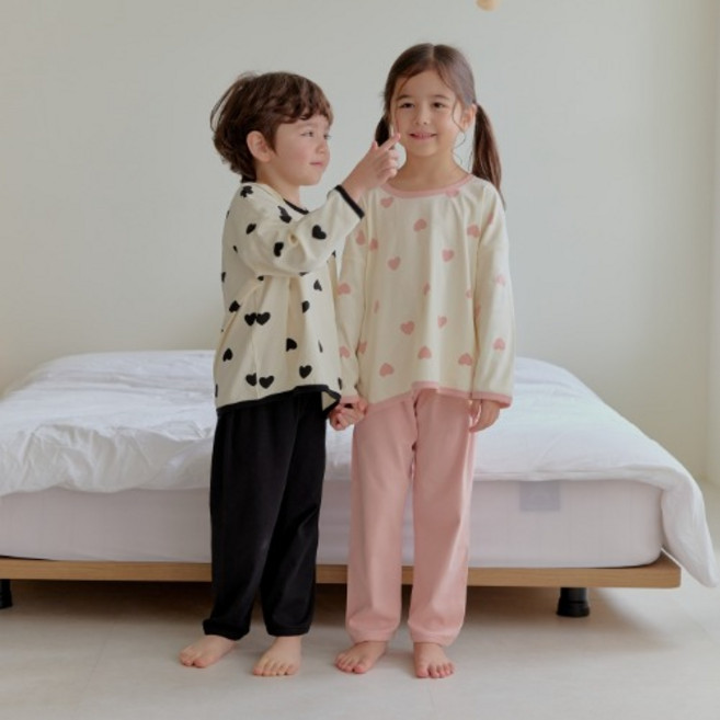 아이숲 아동용 하트 오버핏 30수 후라이스 실내복 상하의 세트