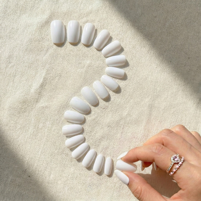 FAINAL SENSE 착용형 인조네일 고급스러운 착용형 인조네일 네일팁 가죽 네일, 1개, 흰색