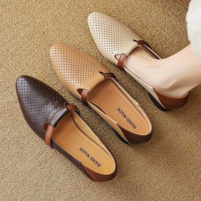 ROYALBELLE 여성 로우힐 펀칭 슬립온 반오픈 캐주얼 플랫 슈즈 D01031701