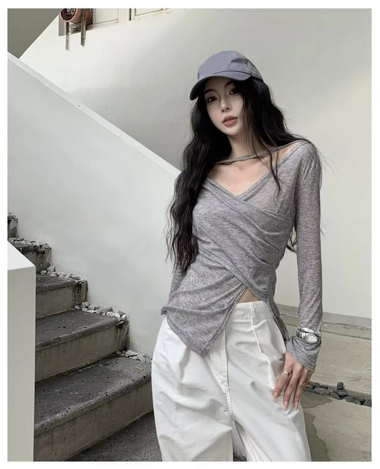 슬림핏 티셔츠 V넥 긴팔 + 바지 브이넥 크로스 얇은 스타일 긴팔 신상품