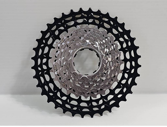 SUNSHINE 日暉輕量化飛輪 SU12-1136SL Shimano HG 12S飛輪 11-36T 金黑, HG 12S 11-36T 銀黑輕量祼空, 1個, 銀黑, HG 12S 11-36T 銀黑輕量祼空