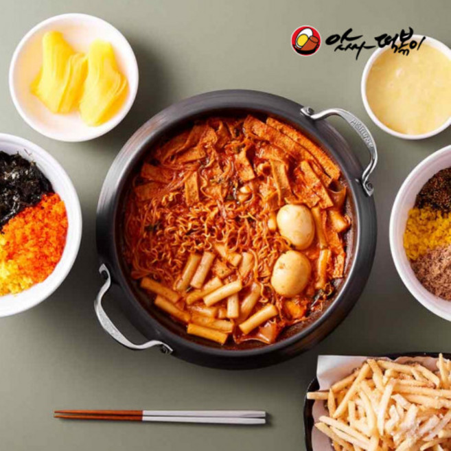 즉석떡볶이 앗싸떡볶이 캠핑 밀키트 인천맛집 떡볶이, 얼큰달달 중간매움, 1팩, 1.05kg