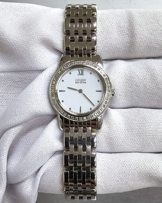 [Citizen] 시티즌 스틸레토 에코드라이브 23mm 다이아몬드 베젤 여성용 시계 EG3000-54A