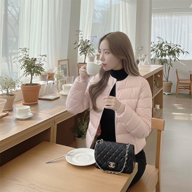 데일로엔 여성용 다운 라이너 라이트 V넥 경량 패딩