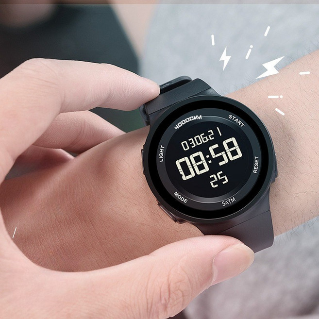 40000KM 손목시계 스포츠 레져 디지털 알람 방수 헬스 큰 화면 전자손목시계 시계